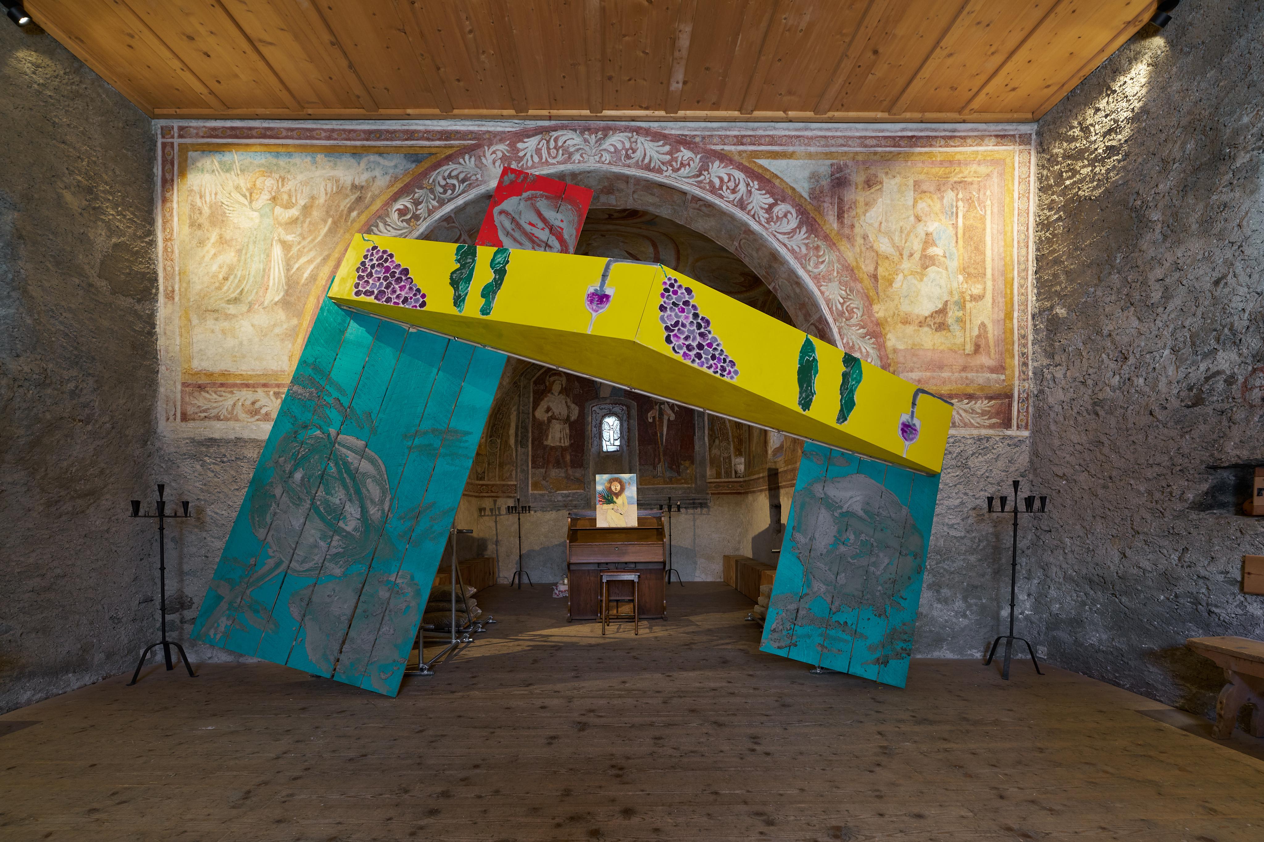 Alvaro Barrington's altar-like installation in the San Bastiaun chapel in Zuoz.
